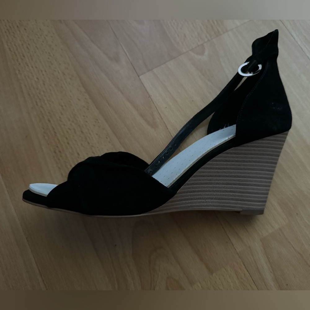 Black Jessica Simpson wedges